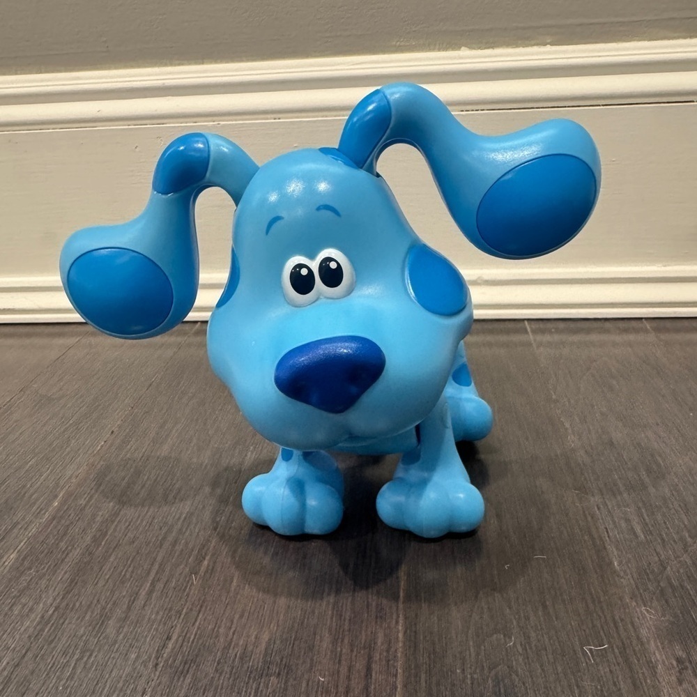 Blue’s Clues Dog Toy with Floppy Ears Moves, Walks Makes Noise Not Fully Working